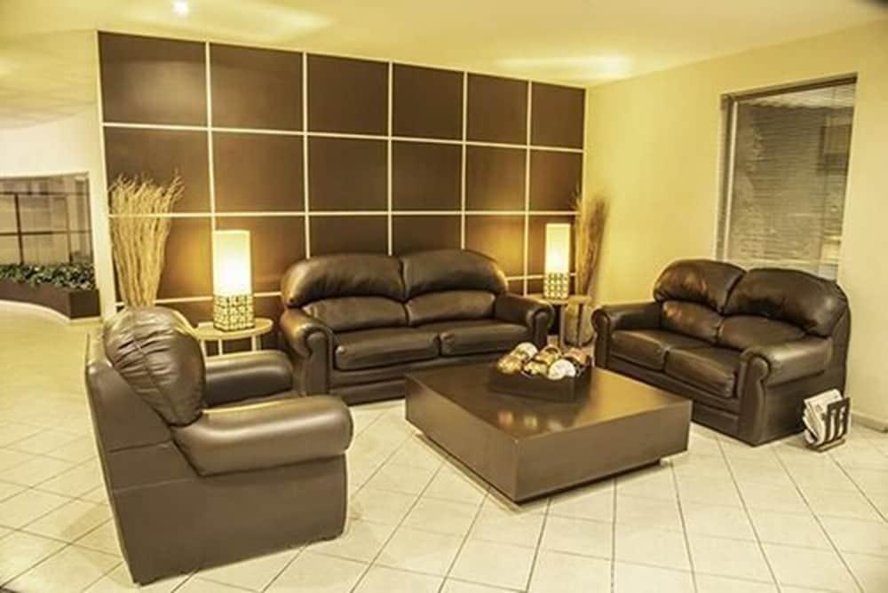 American Inn Hotel & Suites Parral Экстерьер фото